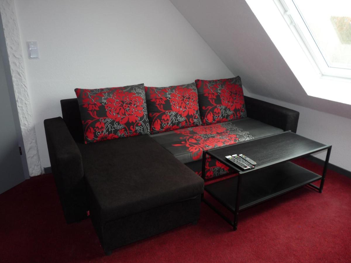 Ferienwohnung In Duesseldorf Hassel Buitenkant foto